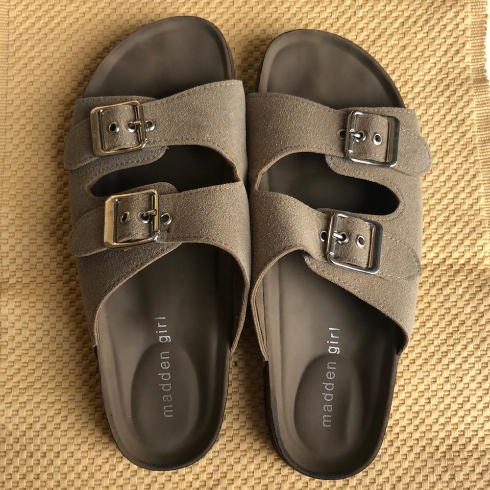Madden Girl Beige Sandals Size 8 1/2